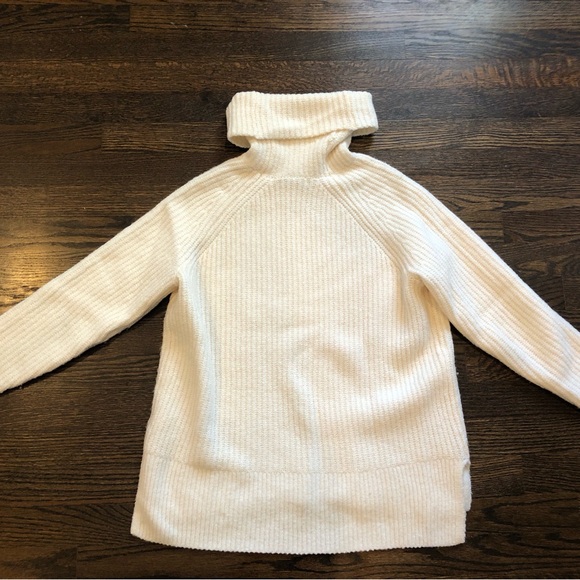 Madewell: Mercer Turtleneck Sweater in Coziest Yarn. XS/Antique Cream. - Picture 8 of 8